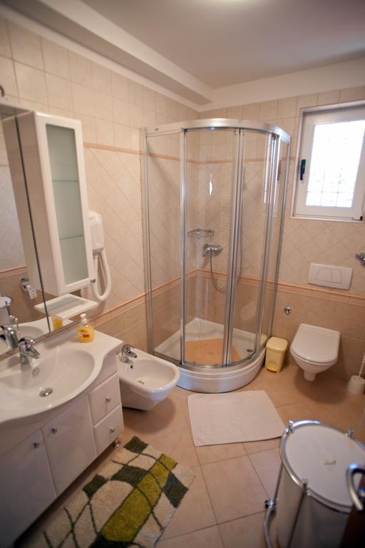 Apartments Marinic Primosten Room photo