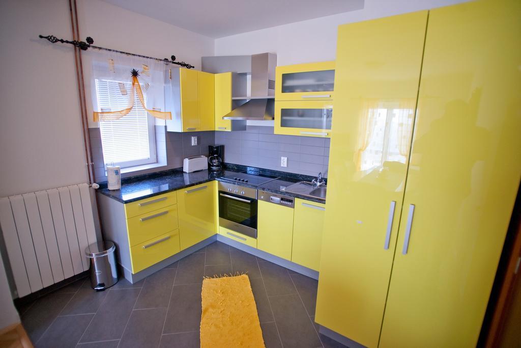 Apartments Marinic Primosten Room photo