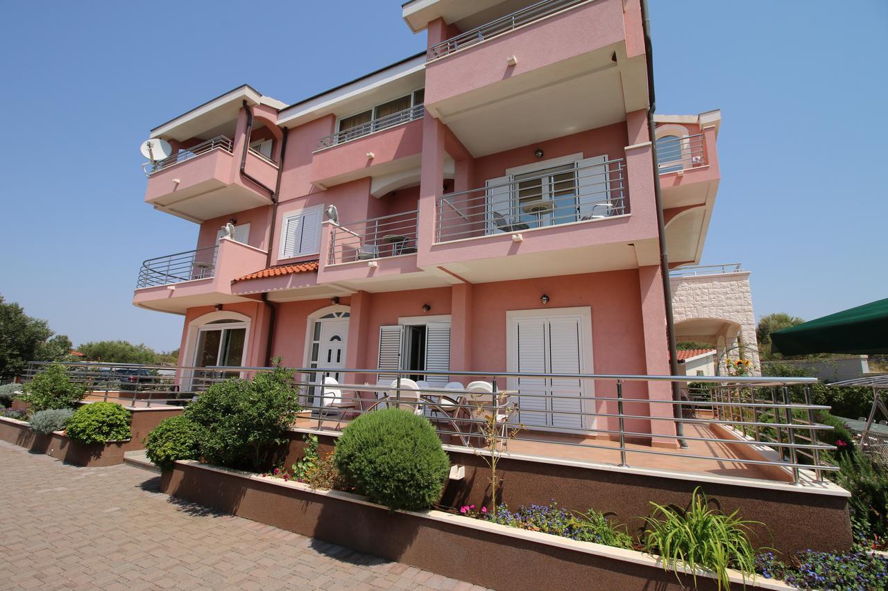 Apartments Marinic Primosten Exterior photo